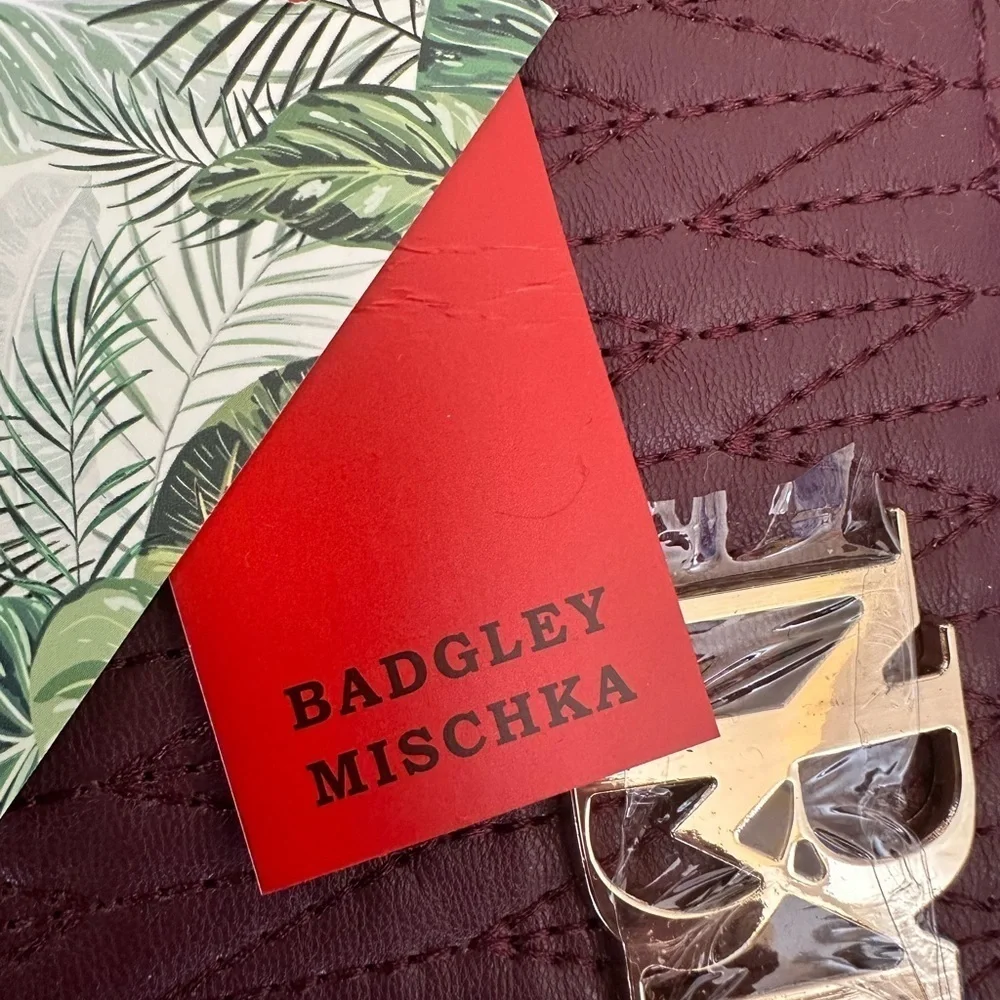 Badgley Mischka NWT phone wallet wristlet‎ PLUM Purple